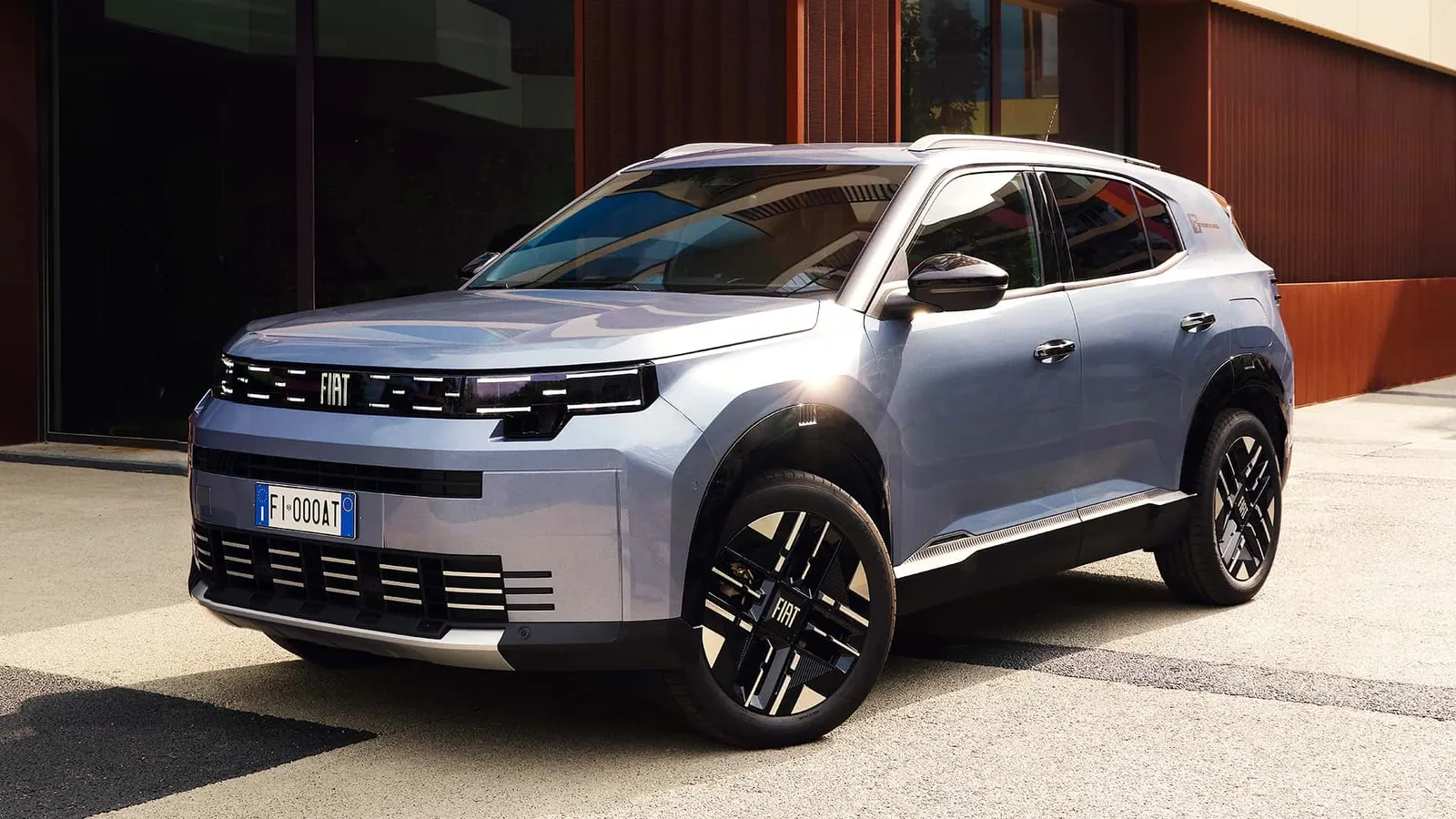 Fiat Grizzly azul, versão SUV tradicional