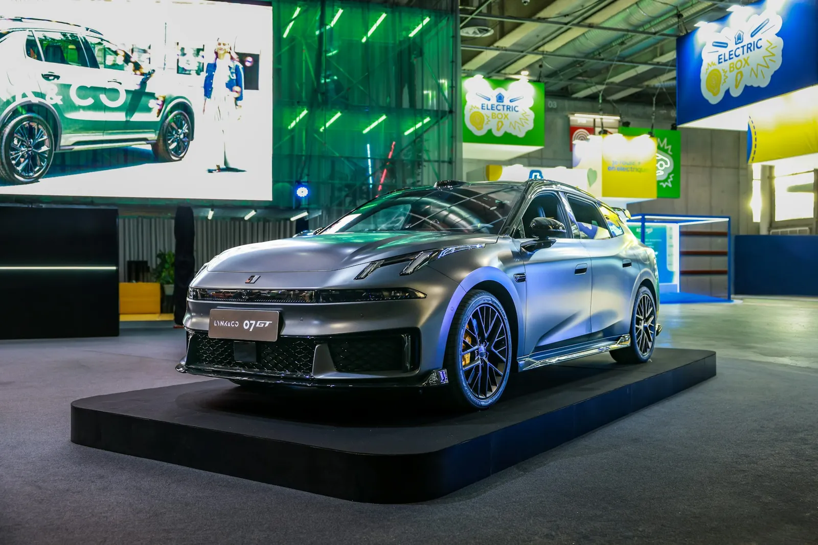Lynk & Co 07 GT exposto no Salão de Paris