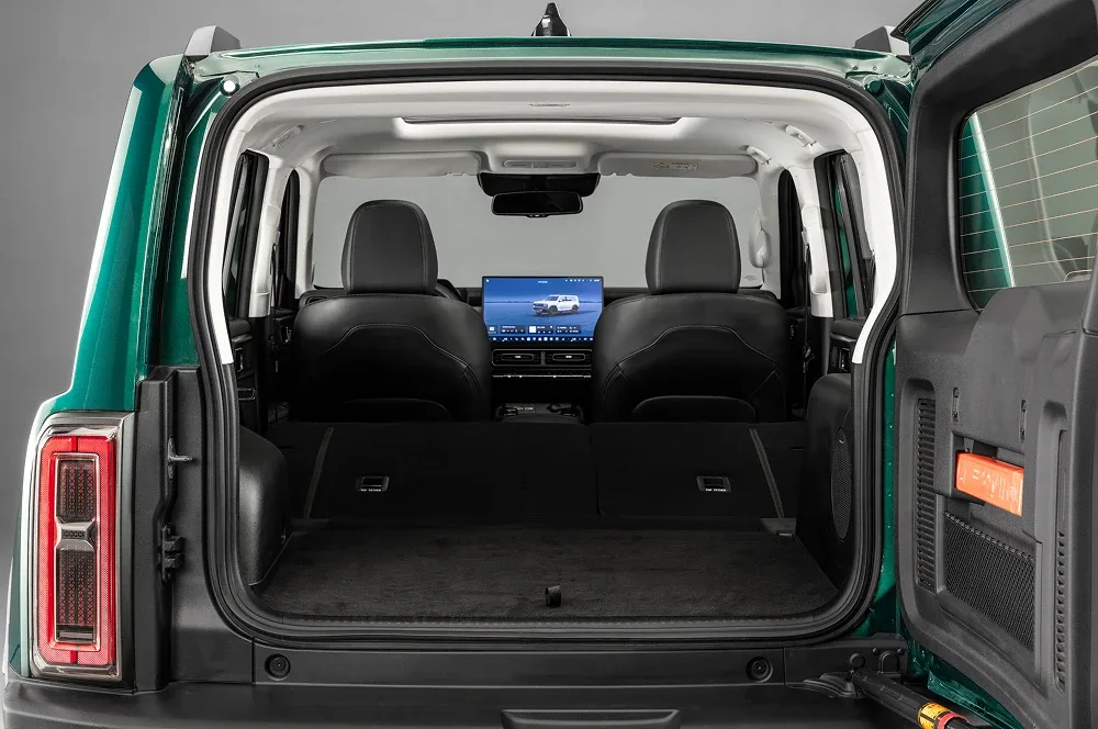 Porta-malas do Haval H7 com o banco traseiro rebatido