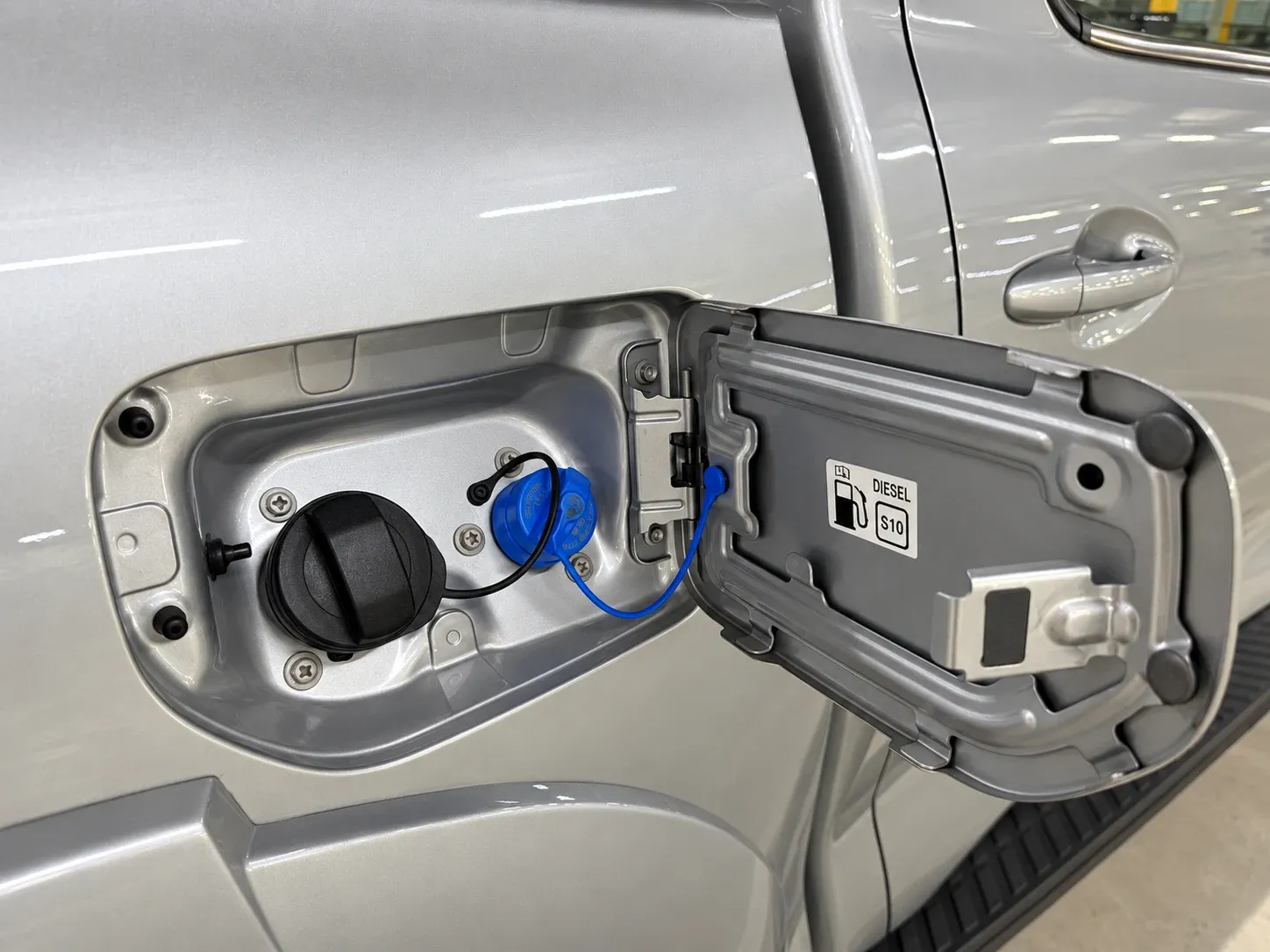 Bocal de diesel S10 e de Arla 32