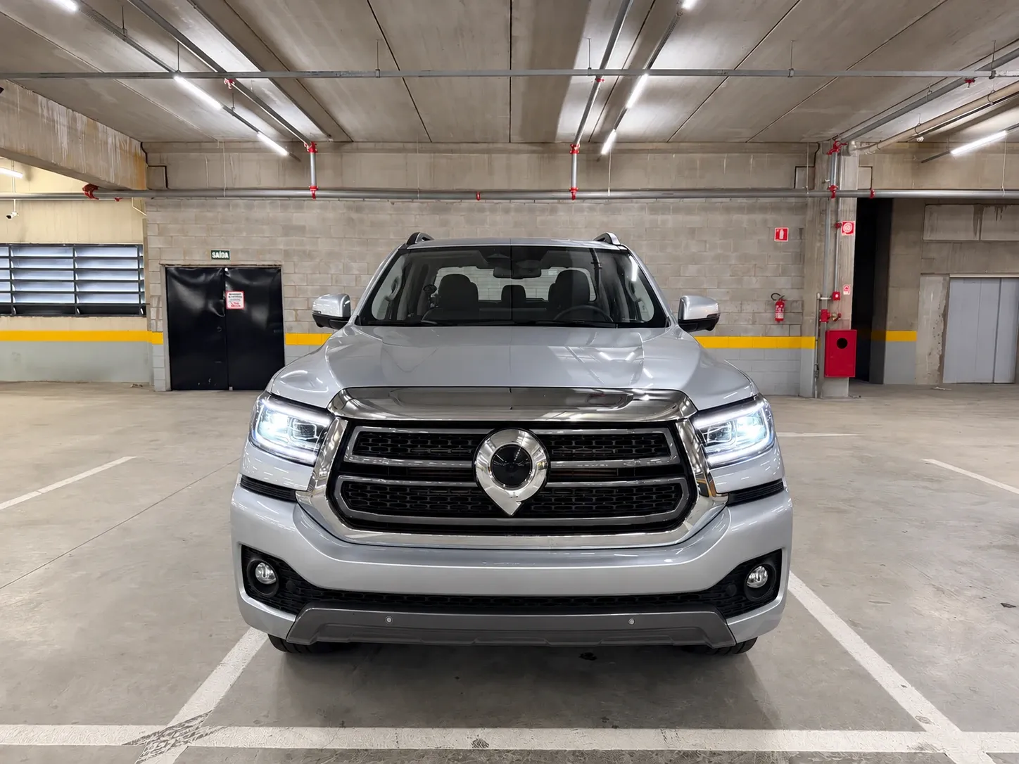 GWM Poer P30 Exclusive vista de frente