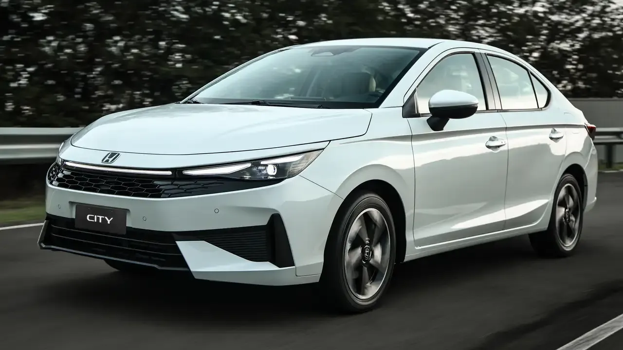 Honda City 2027 muda o visual e estreia versão RS no hatch; preços vão até R$ 156.400