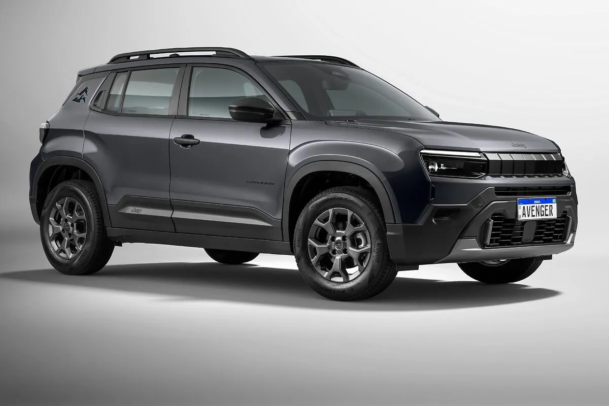 Bancos dianteiros do Jeep Avenger