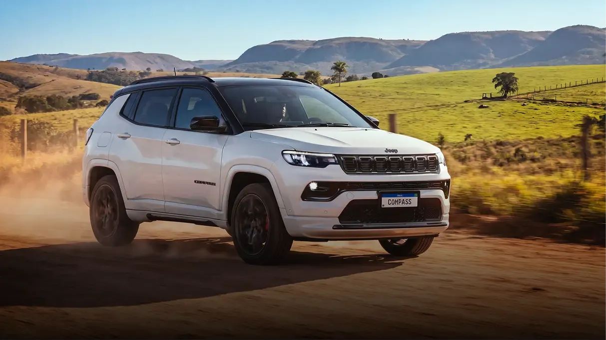 Jeep Compass 2027, líder entre os SUVs médios, agora com versões híbridas leves de 48V.