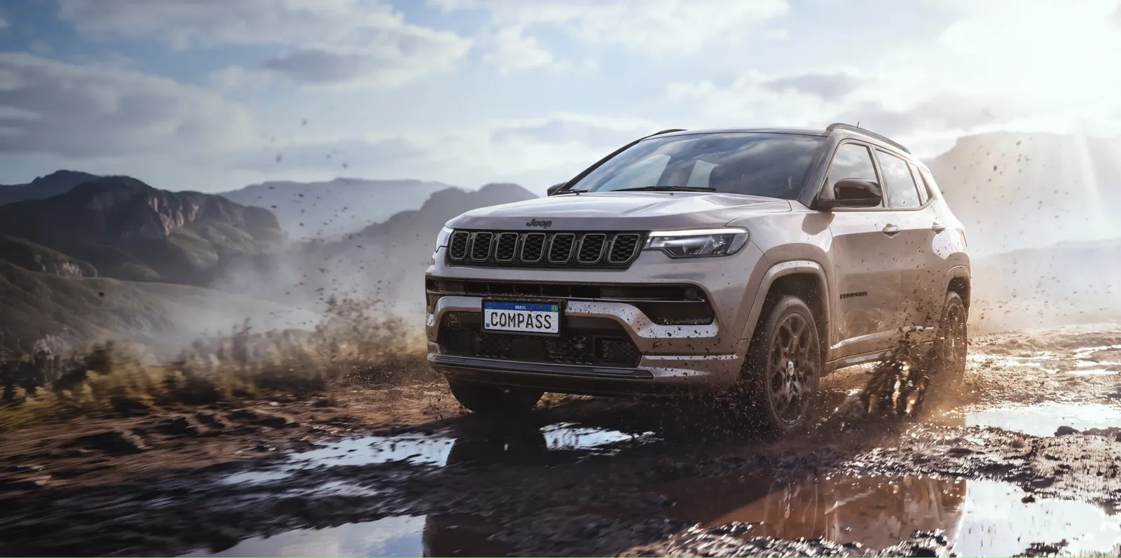 Compass 2027 na terra: versão Blackhawk tem tração 4x4