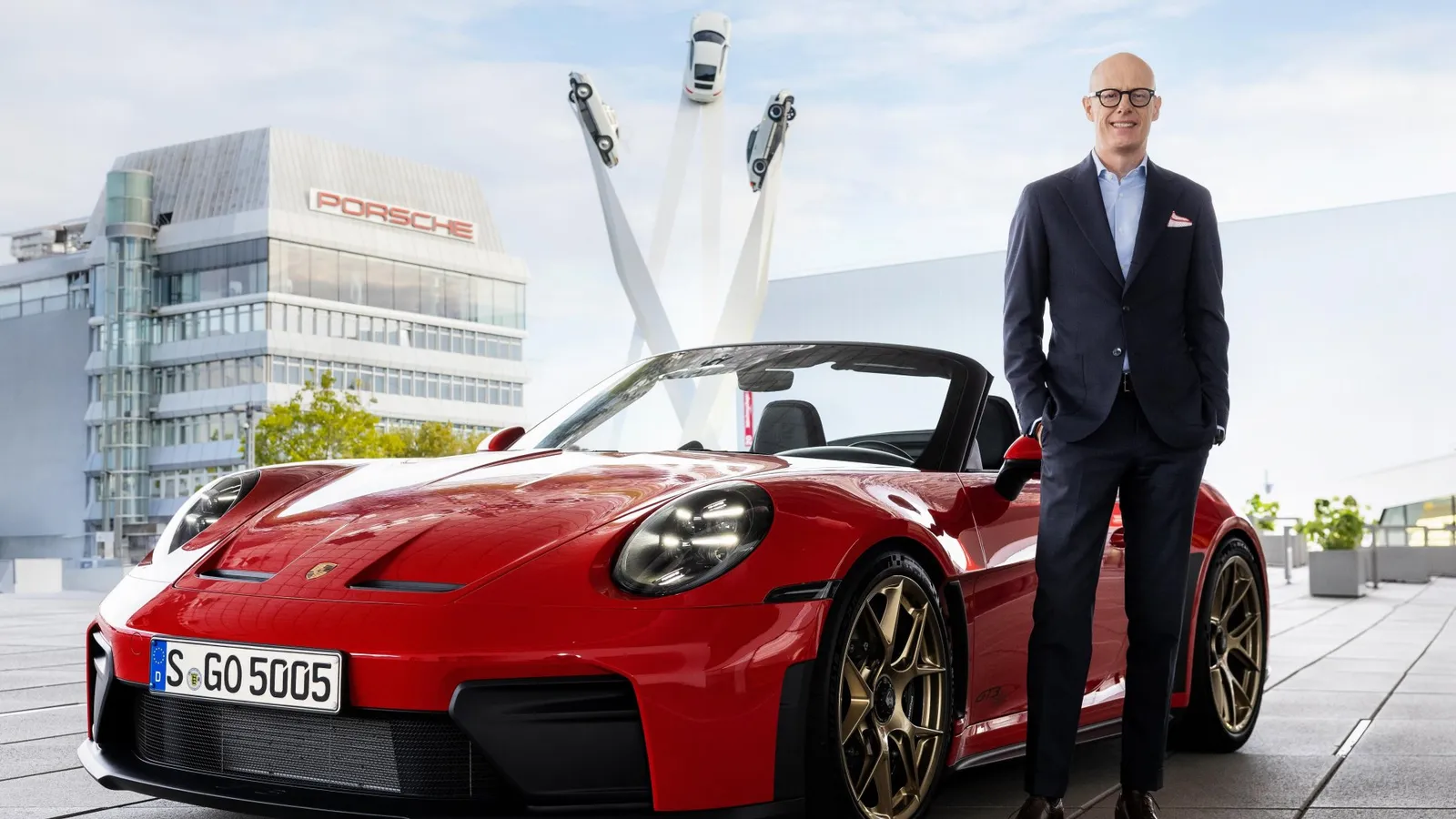 Porsche anuncia plano até 2035 com novos esportivos, SUV a combustão e foco em lucro por carro