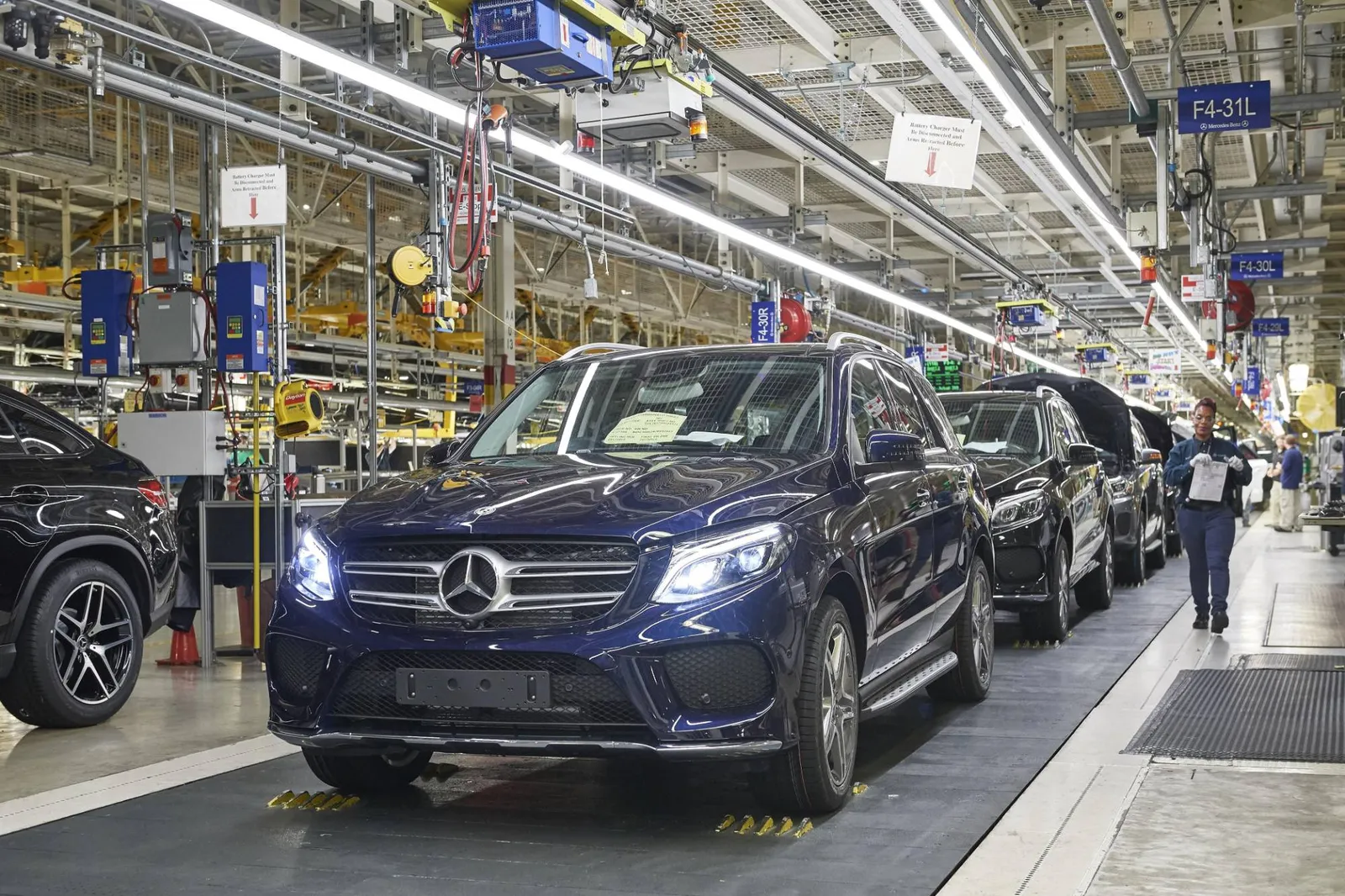 Linha de montagem de SUVs Mercedes-Benz GLE na fábrica de Tuscaloosa, no Alabama