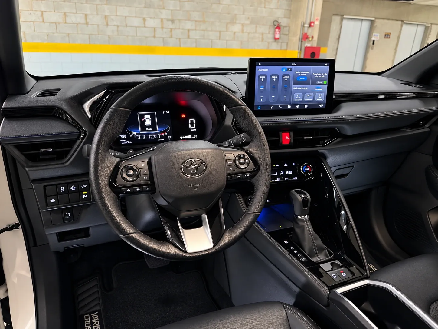 Volante e painel do Yaris Cross