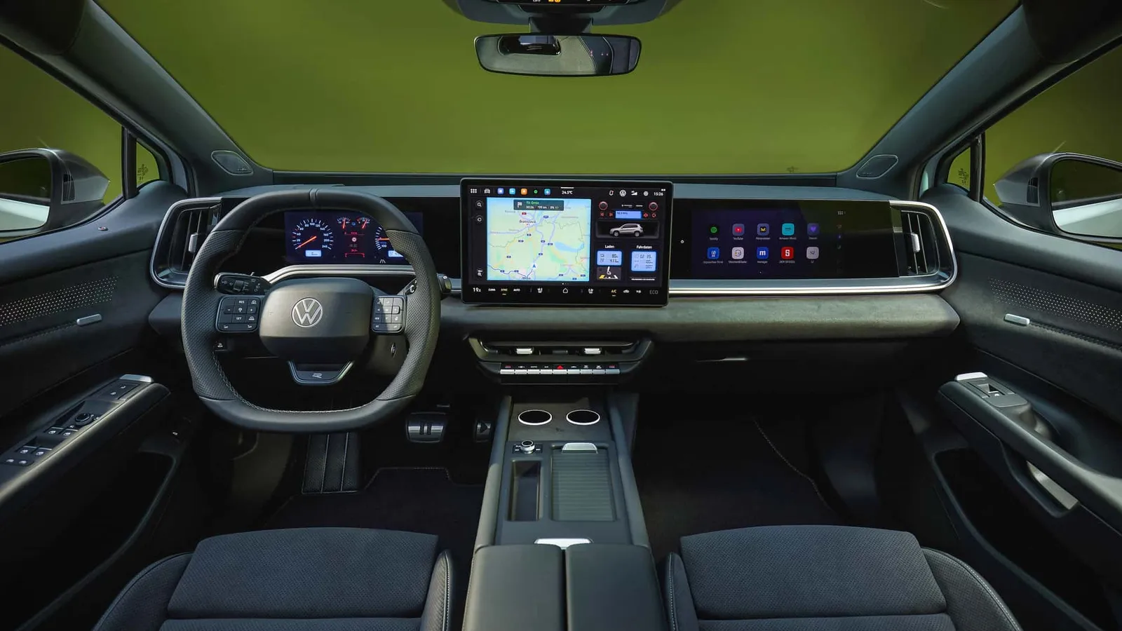 Painel do Volkswagen ID. Tiguan com três telas